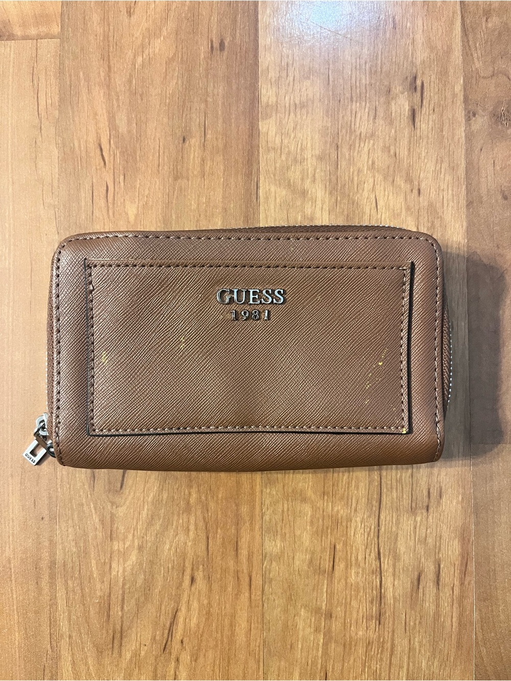GUESS Leather Card Wallet in Tan with Silver Logo